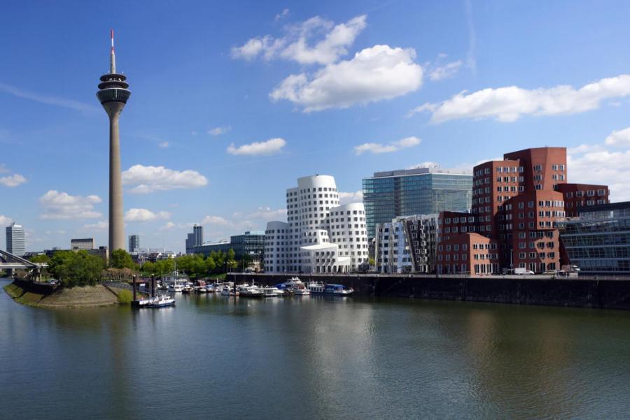 Garden Bilk Hafen Hotel Dusseldorf Bagian luar foto