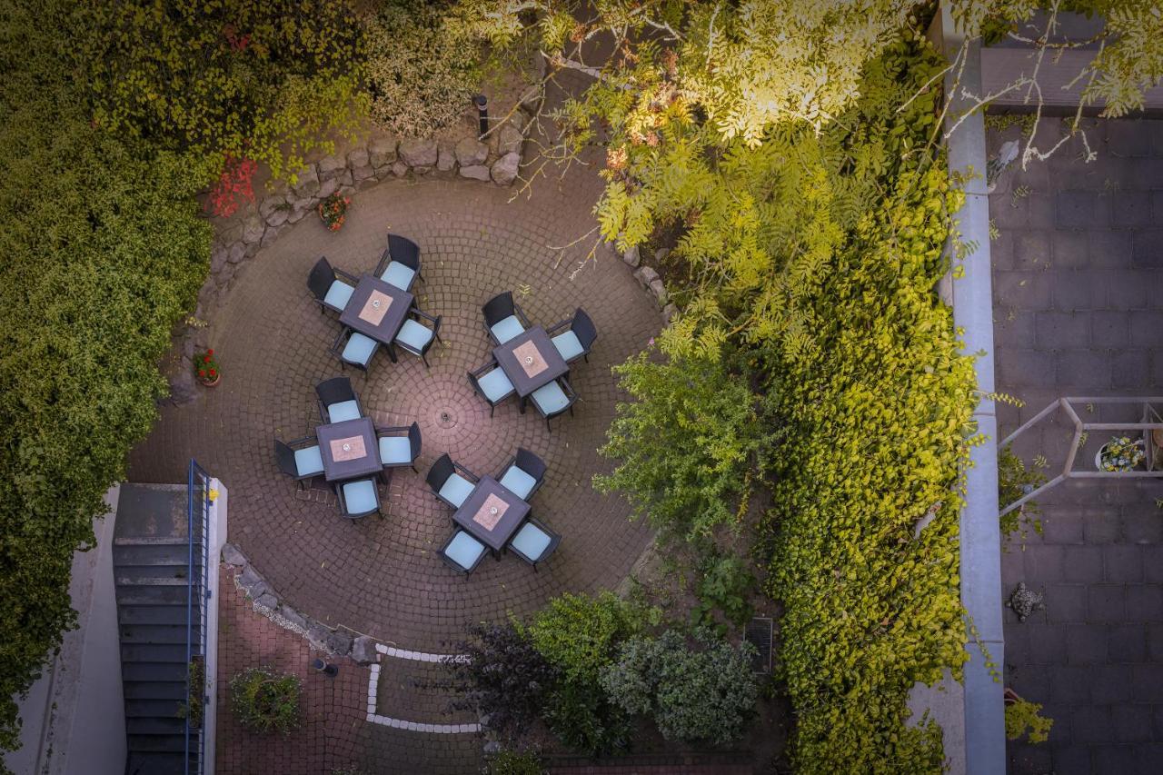 Garden Bilk Hafen Hotel Dusseldorf Bagian luar foto